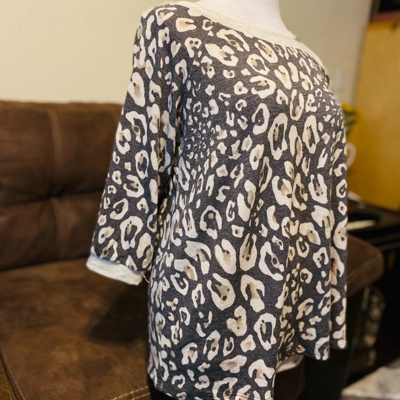 Now N Forever Asymmetrical One Shoulder Leopard Print Sweater - Picture 2 of 7